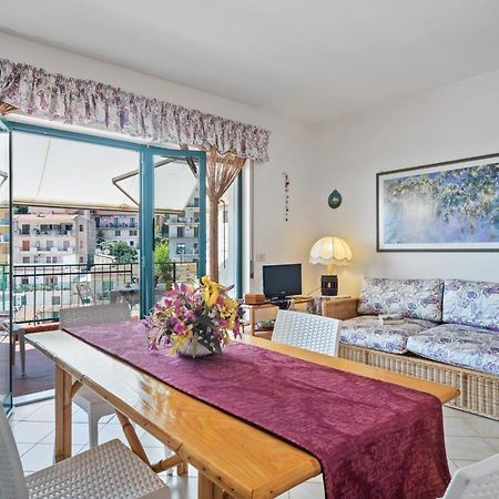 Taormina Comfortable Apartment With Terrace Buitenkant foto